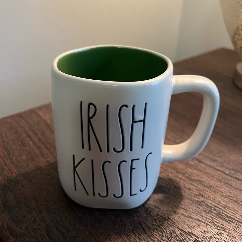 Rae Dunn Irish Kisses mug